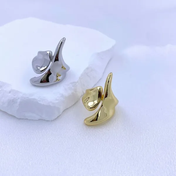 Molten_Muse_Statement_Ring_Silver