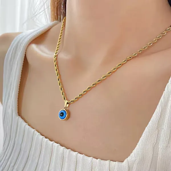 Protection_Charm_Evil_Eye_Pendant_Necklace_Gold