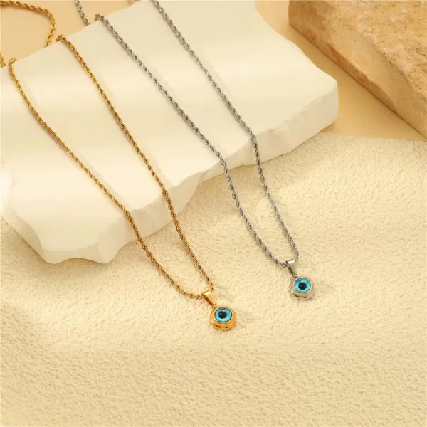 Protection_Charm_Evil_Eye_Pendant_Necklace_Silver