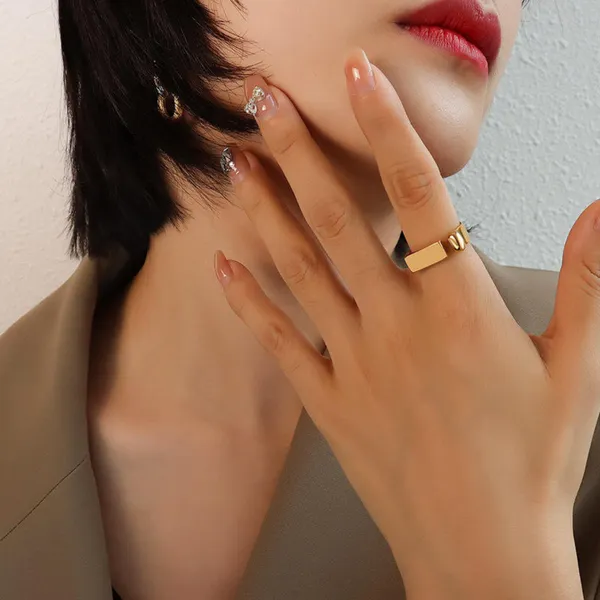 Vogue_Edge_Adjustable_Ring_Default_Title