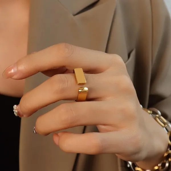Vogue_Edge_Adjustable_Ring_Default_Title
