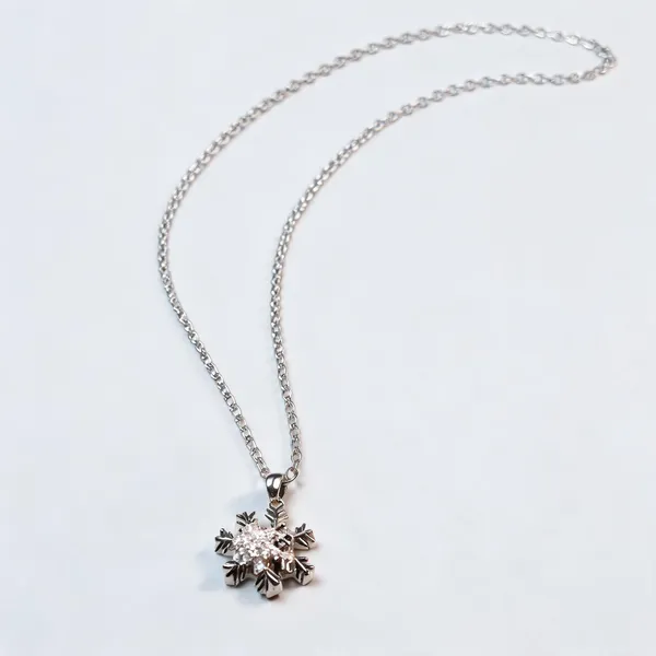 Silver_Steel_Snowflake_Rotatable_Pendant_Necklace_For_Women