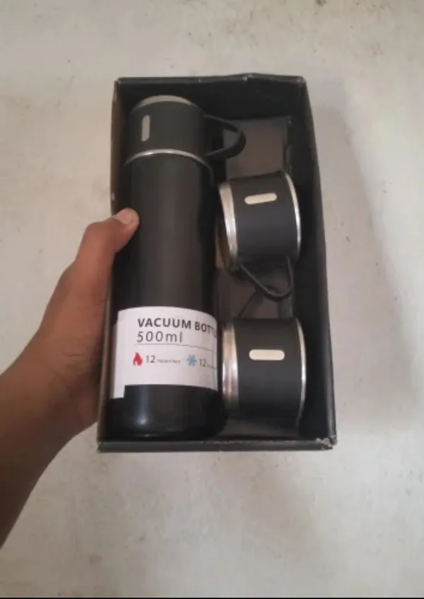 Black_Vacuum_Insulated_500_Ml_Flask_Gift_Set