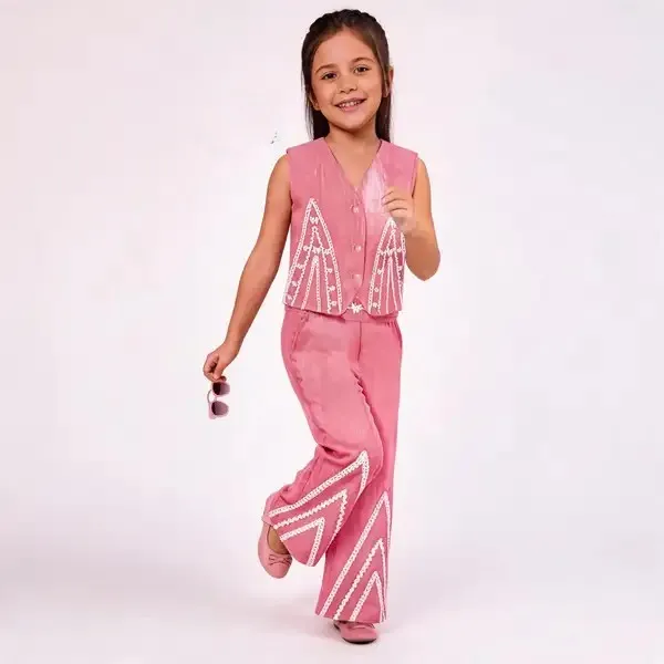 Pink_Cotton_Embroidered_Kurta_Set_For_Girls