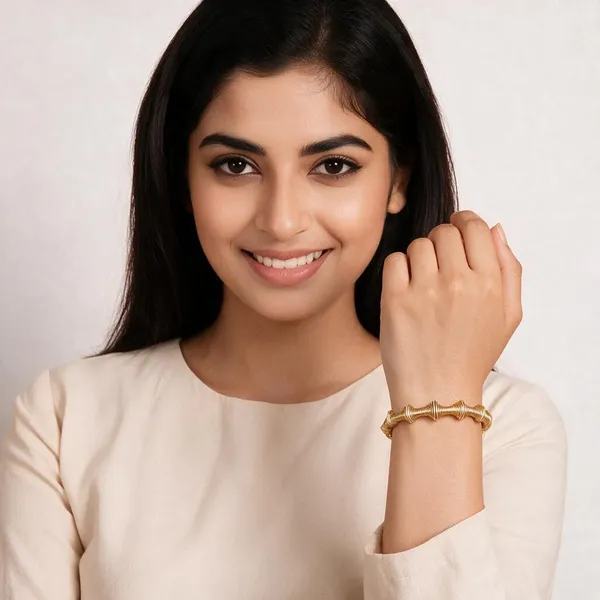 Gold_Stainless_Steel_Scalloped_Statement_Bracelet_For_Women