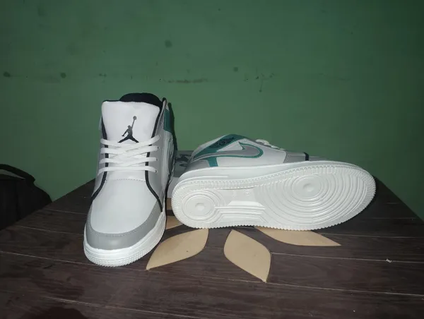White_Synthetic_Colour_Block_High_Top_Sneakers_For_Men