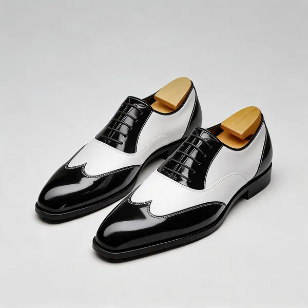 Black_White_Leather_Wingtip_Lace_Up_Formal_Shoes_For_Men