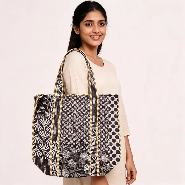 Black_Printed_Fabric_Tote_Bag_For_Women