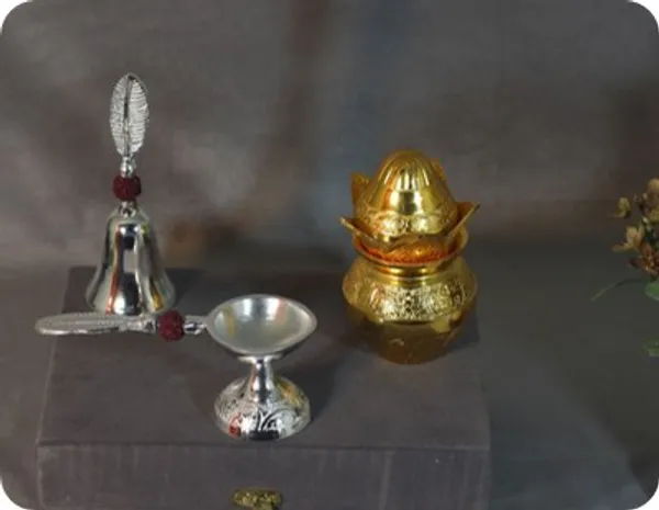 Metal_Traditional_Embossed_Pooja_Accessories_Set
