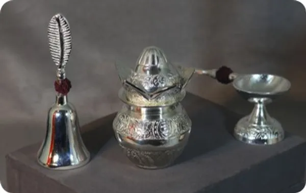 Metal_Traditional_Embossed_Pooja_Accessories_Set