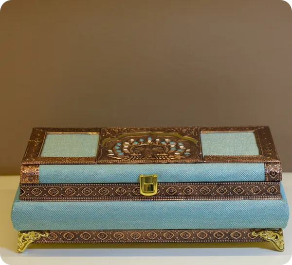 Glass_Ornate_Spice_Jar_Set_With_Decorative_Storage_Box