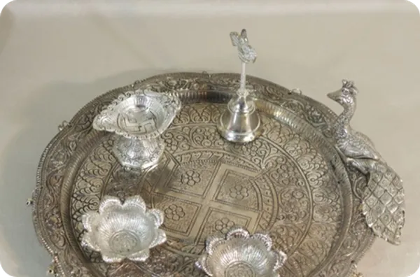 Metal_Traditional_Ornate_Pooja_Thali_Set
