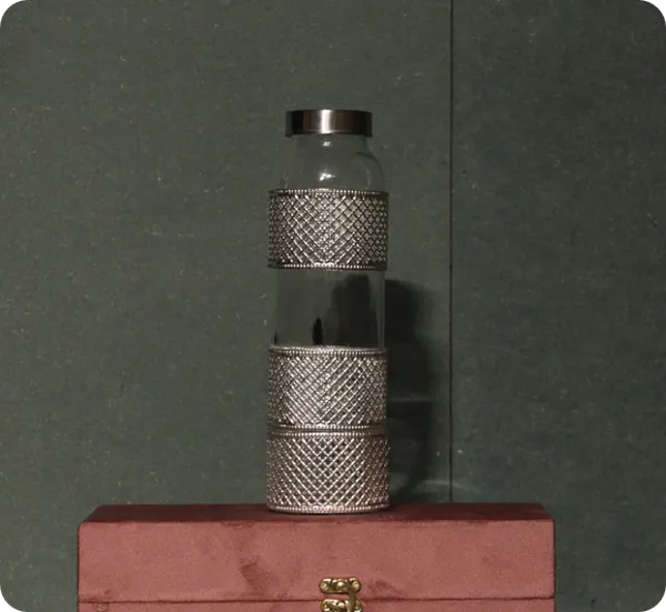 Silver_Textured_Glass_Perfume_Bottle