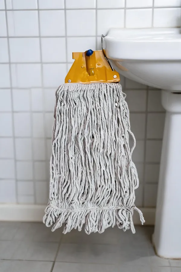 Grey_&_Yellow_Plastic_Wet_Mop_Head_For_Floor_Cleaning