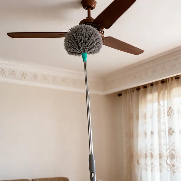 Multicolor_Steel_&_Plastic_Fan_Duster_For_Home_Cleaning