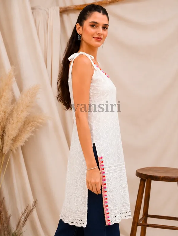 White_Cotton_Sleeveless_Kurti_For_Women