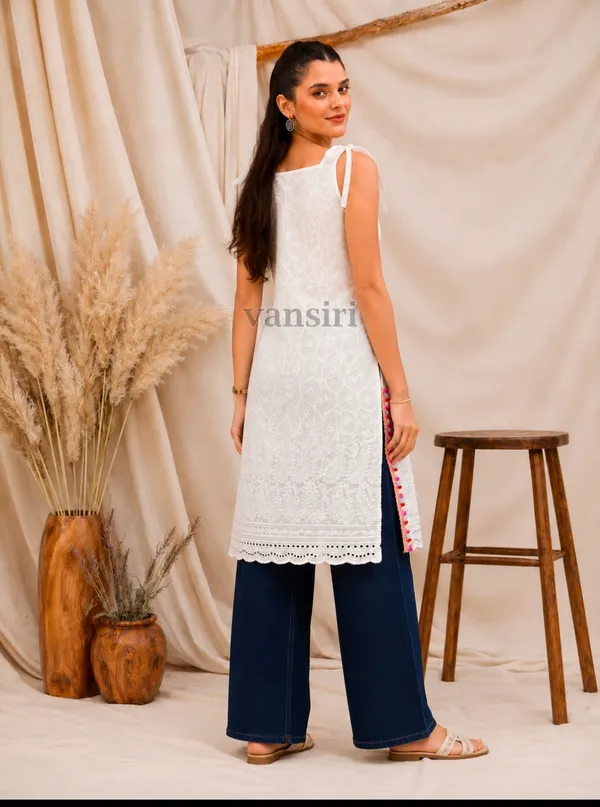 White_Cotton_Sleeveless_Kurti_For_Women