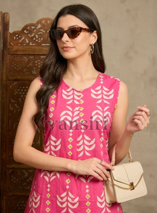 Pink_Sleeveless_Top
