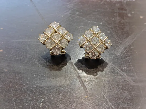 Gold_Stainless_Steel_Rhinestone_Clip-On_Earrings_For_Women