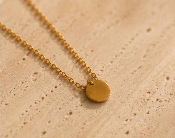 Gold_Stainless_Steel_Minimal_Pendant_Necklace_For_Women