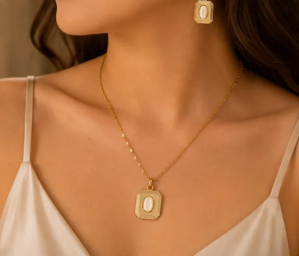 Gold_Stainless_Steel_Pendant_Necklace_And_Earrings_Set_For_Women