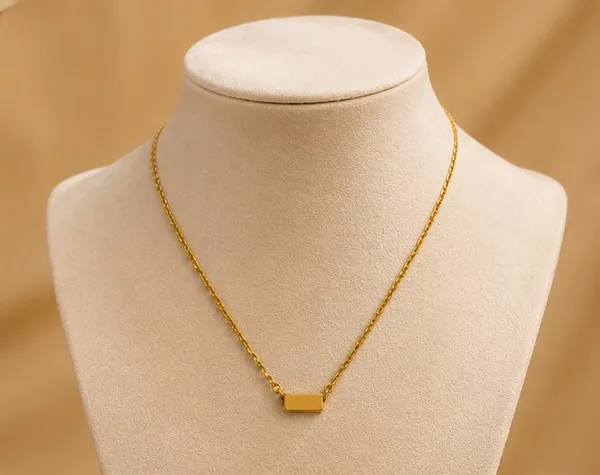 Gold_Stainless_Steel_Minimalist_Pendant_Necklace_For_Women