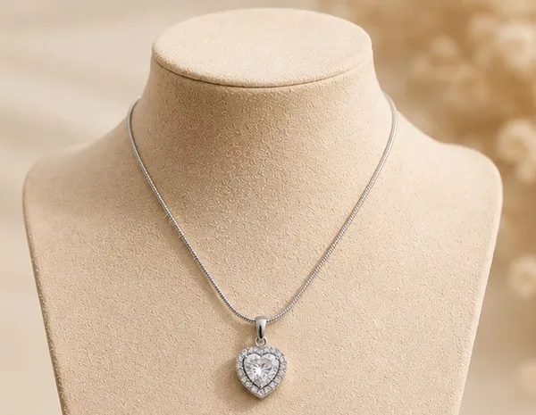 Gold_Stainless_Steel_Heart_Pendant_Necklace_For_Women