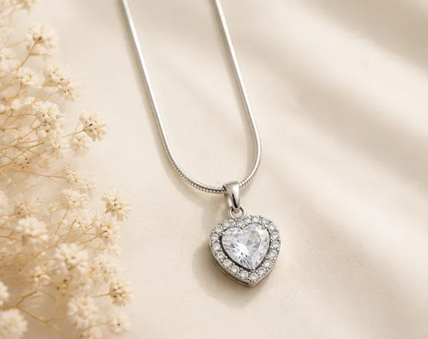 Gold_Stainless_Steel_Heart_Pendant_Necklace_For_Women