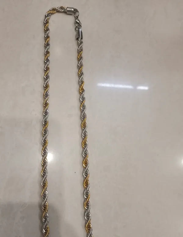 Silver_Stainless_Steel_Chain_For_Men