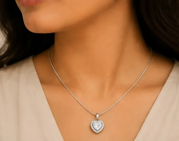 Gold_Stainless_Steel_Heart_Pendant_Necklace_For_Women
