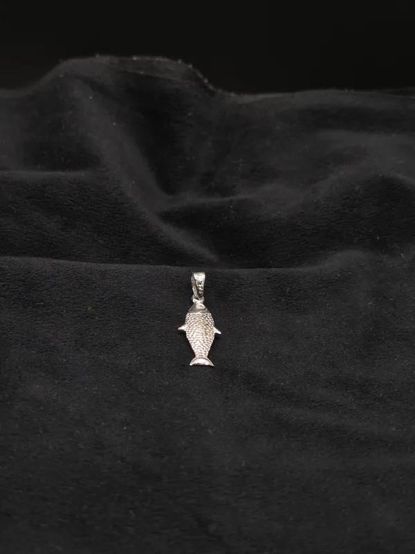 Silver_925_Sterling_Silver_Fish_Design_Pendant_For_Women