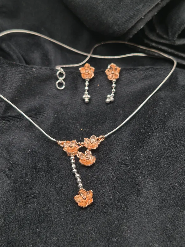 Silver_&_Rose_Gold_925_Silver_Floral_Necklace_For_Women