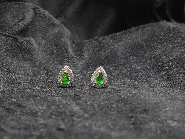 Green_925_Silver_Teardrop_Stud_Earrings_For_Women