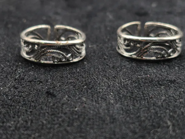 Silver_925_Sterling_Ornate_Toe_Ring_For_Women