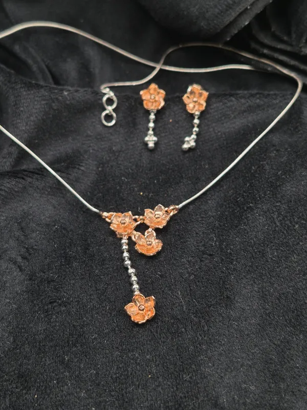 Silver_&_Rose_Gold_925_Silver_Floral_Necklace_For_Women