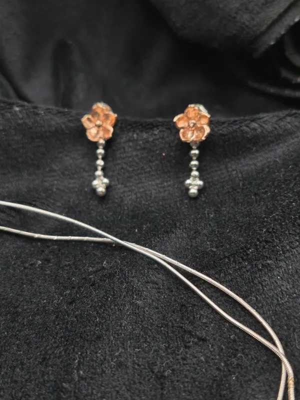 Silver_&_Rose_Gold_925_Silver_Floral_Necklace_For_Women
