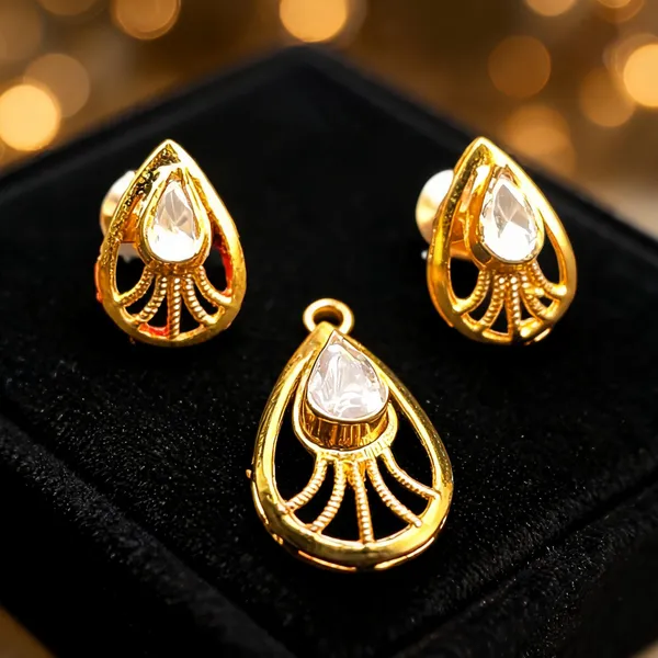 Gold_925_Silver_Teardrop_Pendant_&_Earrings_Set_For_Women