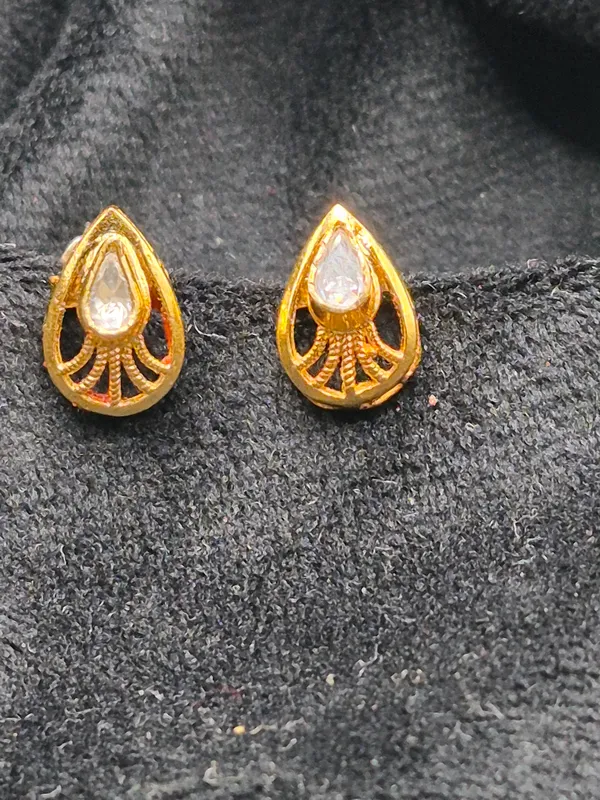 Gold_925_Silver_Teardrop_Pendant_&_Earrings_Set_For_Women