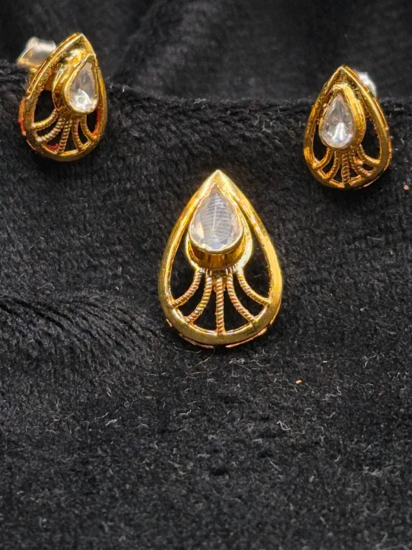 Gold_925_Silver_Teardrop_Pendant_&_Earrings_Set_For_Women