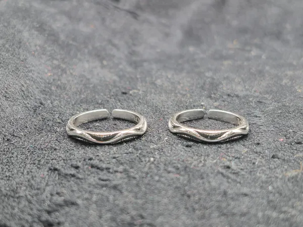 Silver_925_Silver_Twisted_Toe_Ring_For_Women