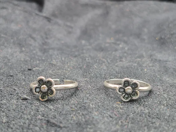 Silver_925_Silver_Floral_Adjustable_Toe_Ring_For_Women