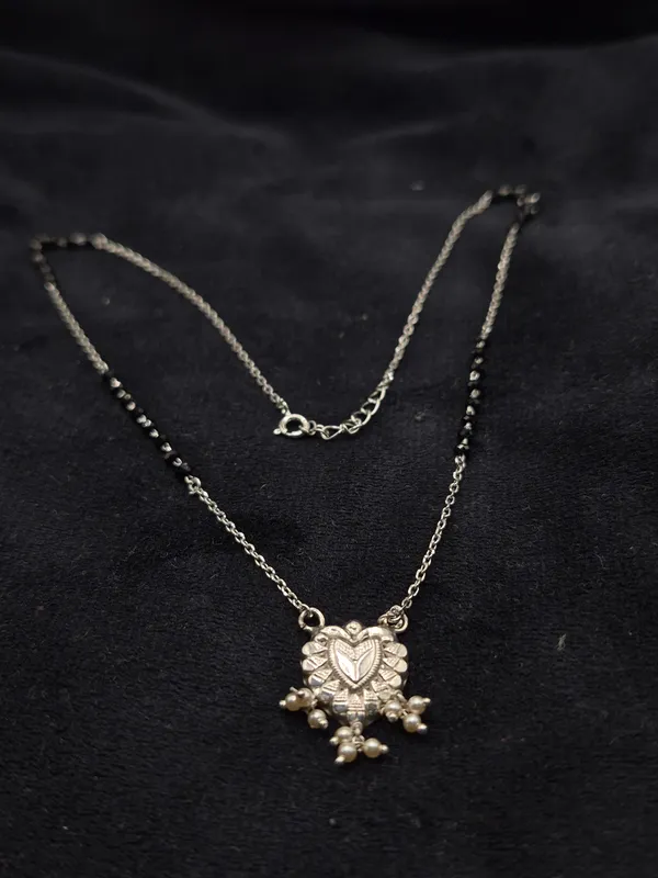 Gold_925_Silver_Black_Beaded_Heart_Pendant_Mangalsutra_For_Women