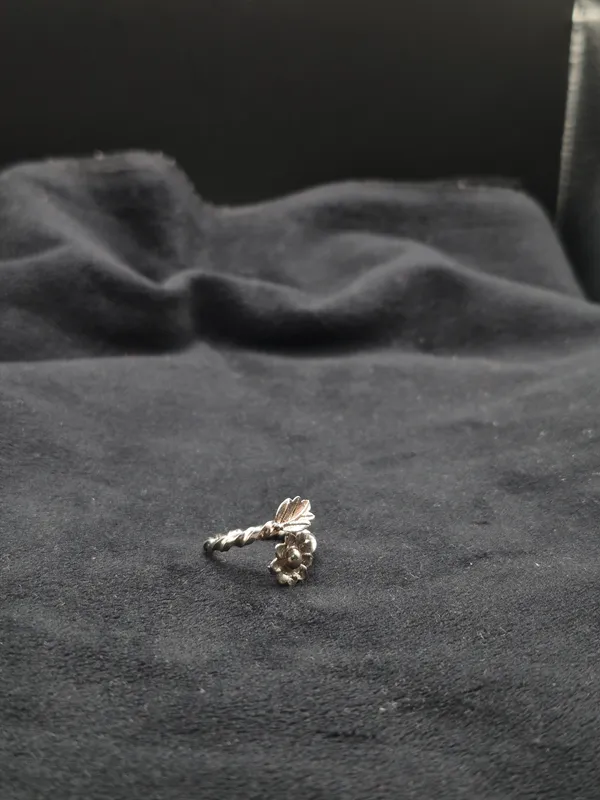 Silver_925_Silver_Twisted_Leaf_Charm_Ring_For_Women