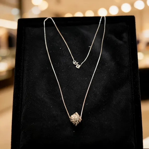 Gold_925_Silver_Ornate_Pendant_For_Women