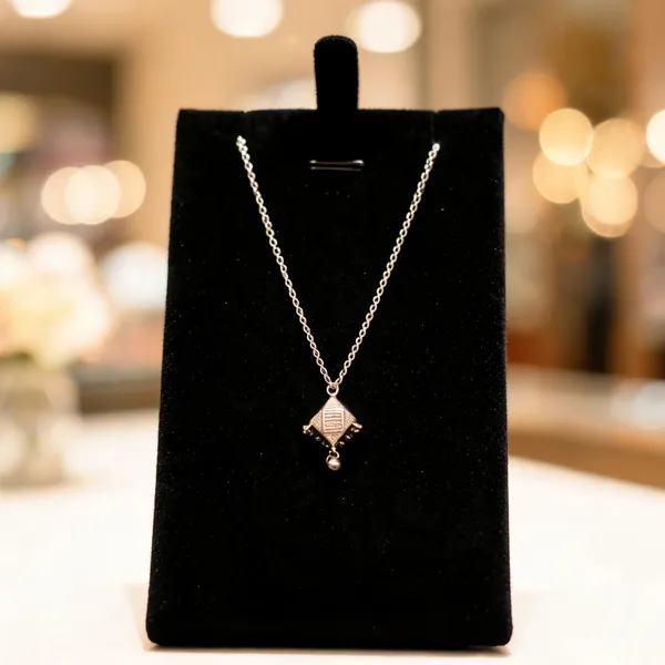 Silver_925_Silver_Geometric_Pendant_Necklace_For_Women