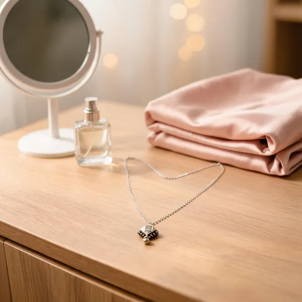 Silver_925_Silver_Geometric_Pendant_Necklace_For_Women