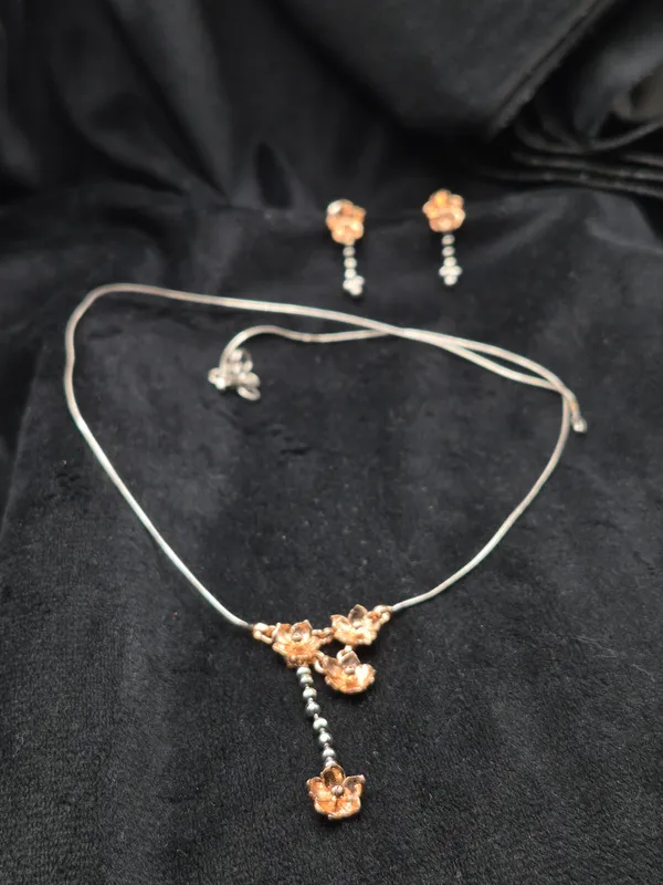 Silver_&_Rose_Gold_925_Silver_Floral_Necklace_For_Women
