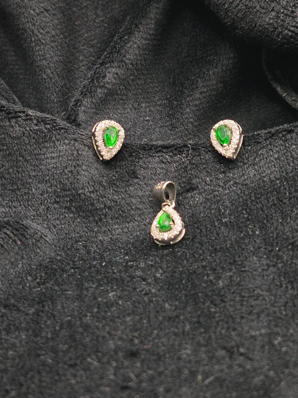 Green_925_Silver_Teardrop_Stud_Earrings_For_Women