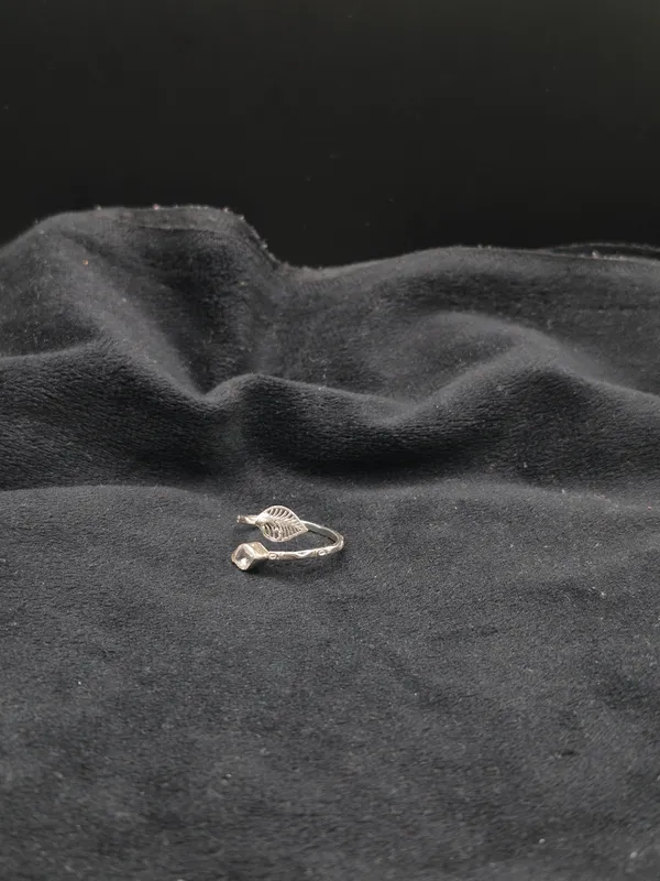 Silver_925_Sterling_Leaf_Charm_Open_Ring_For_Women