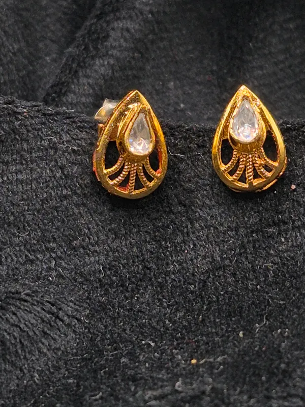 Gold_925_Silver_Teardrop_Pendant_&_Earrings_Set_For_Women